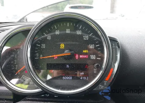 2019 Mini Clubman Cooper S z USA, uszkodzony, nr VIN WMWLU5C53K2G80148